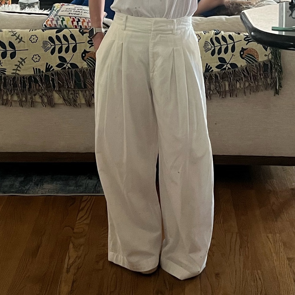 White Wide-Leg linen Pleated Pants